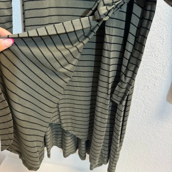 Express Green Stripe V neck mock wrap dress Womans SM - Picture 5 of 8